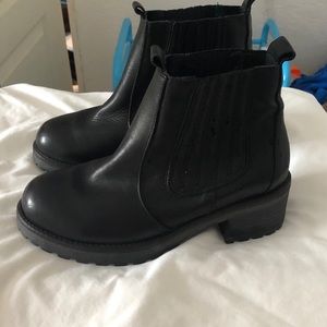 Real leather boots barely worn